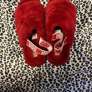 UGG Red Fluff Yeah Slippers women’s size 7
